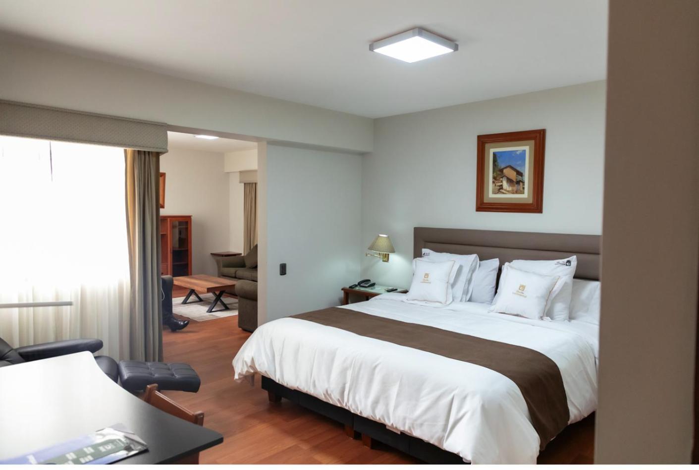 Gran Hotel Continental Кахамарка Экстерьер фото